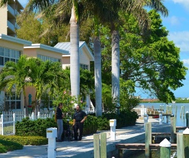 Barefoot Beach Resort